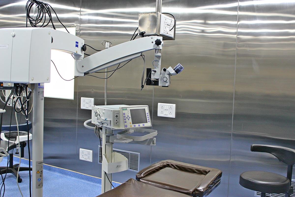 Operating Microscope (ZEISS) - Phacoemulsification (1200px) Sunayana Eye Hospital